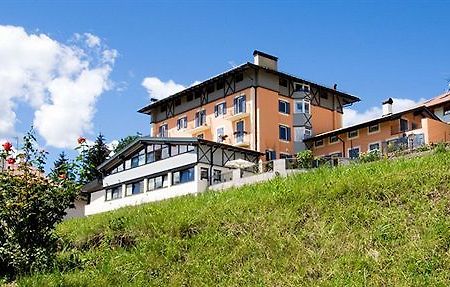Aparthotel Residenza Bagni & Miramonti à Cavalese Extérieur photo