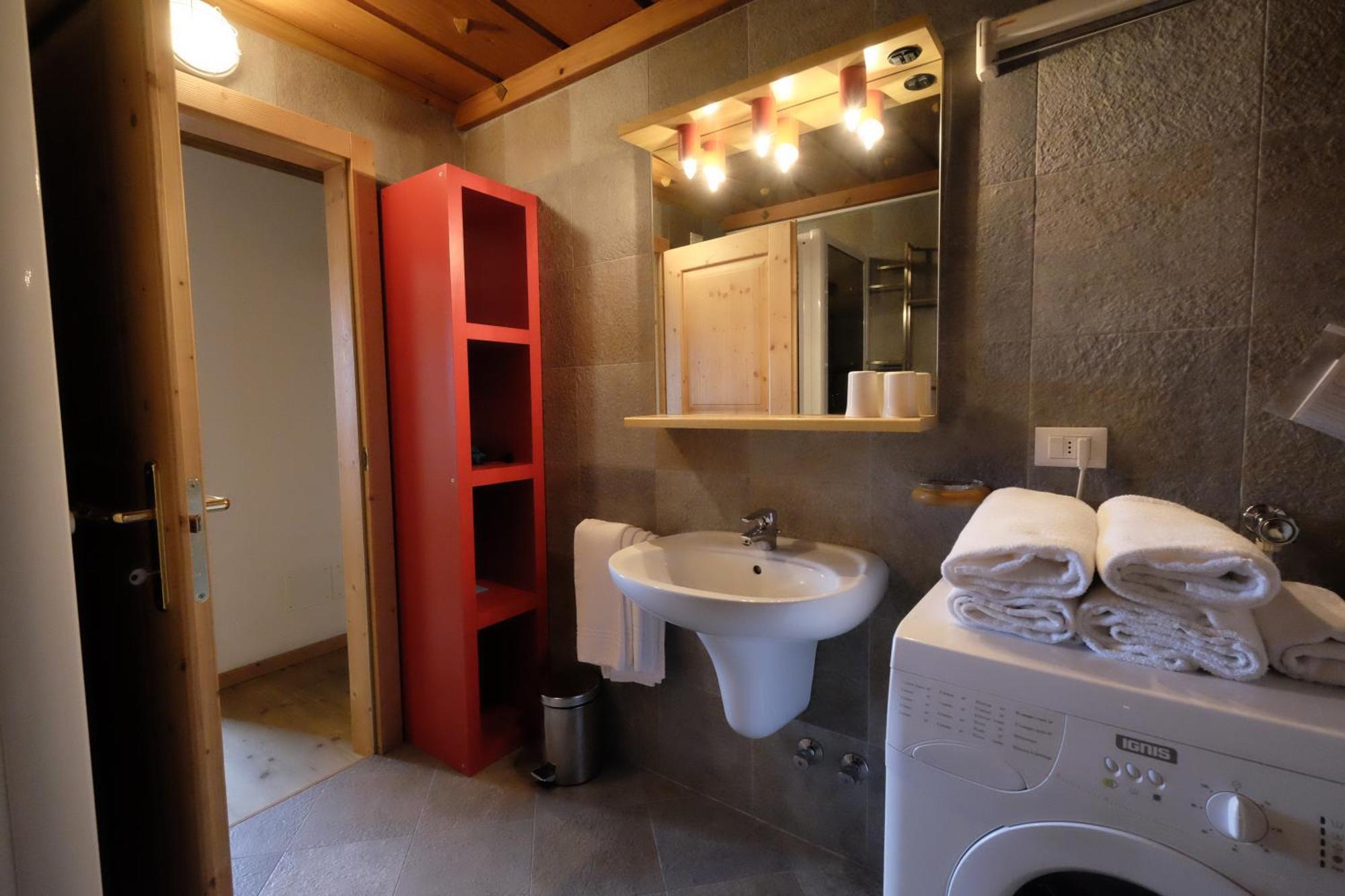 Aparthotel Residenza Bagni & Miramonti à Cavalese Extérieur photo